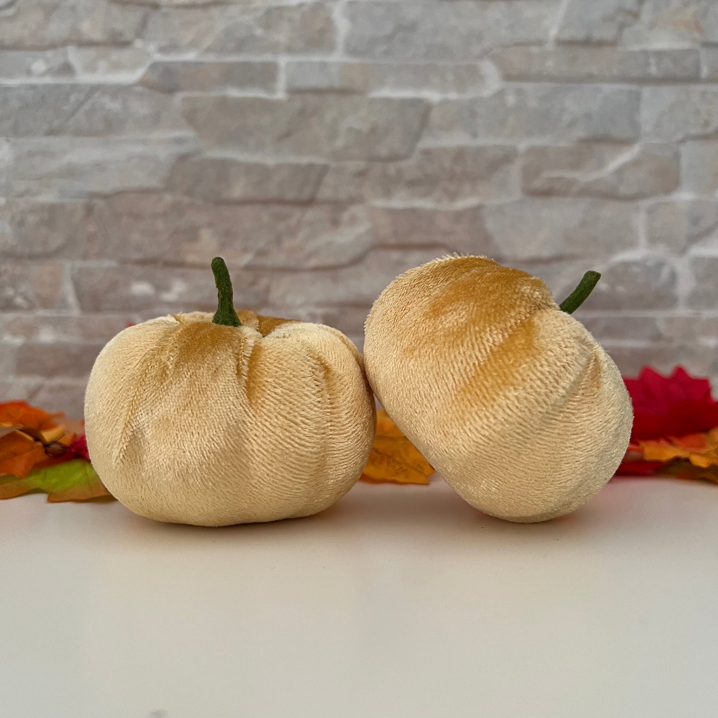 Zucca decorativa in velluto panna
