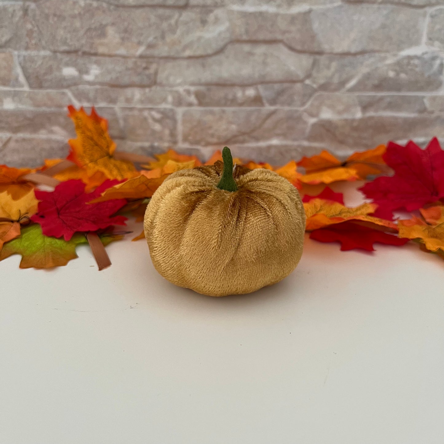 Zucca decorativa in velluto beige