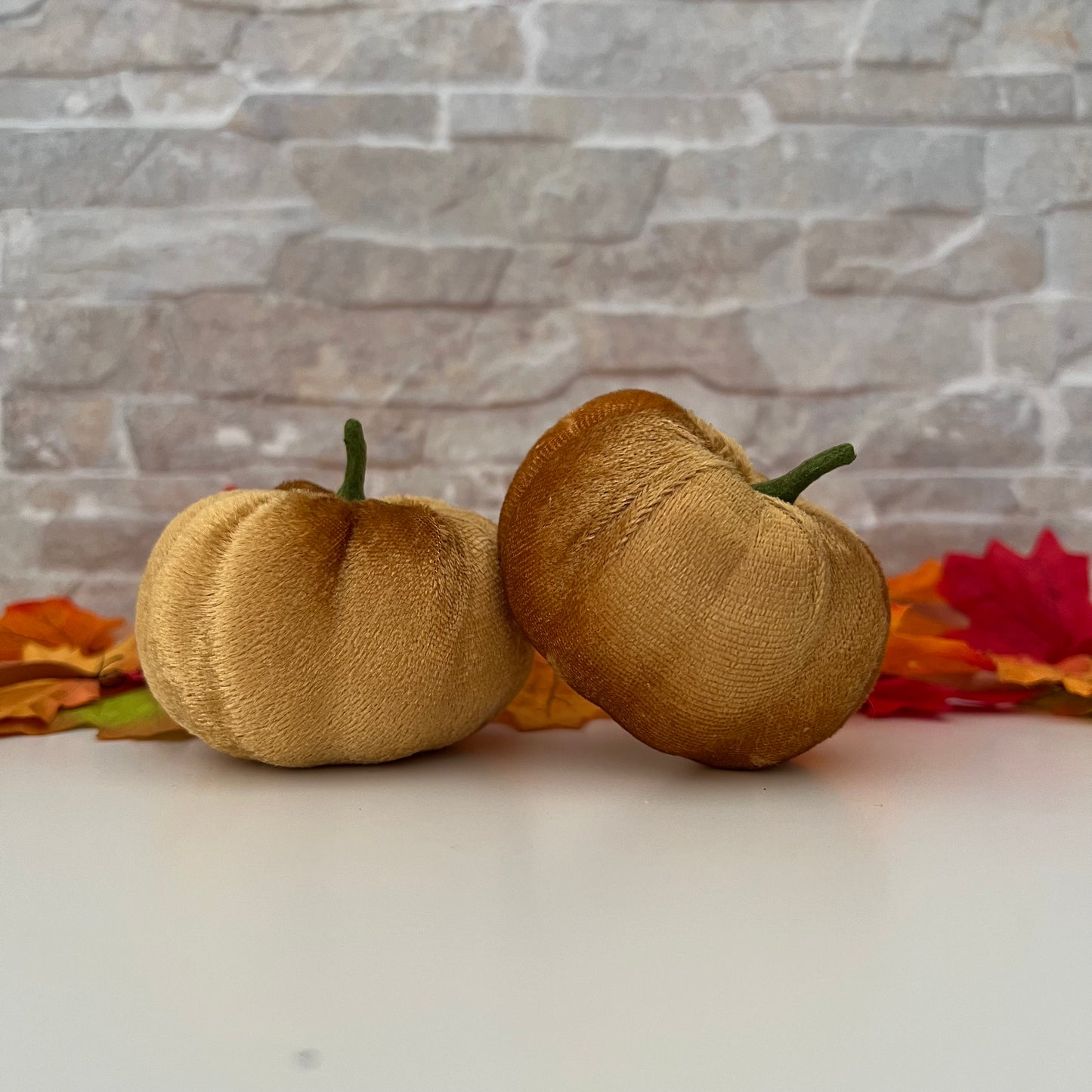 Zucca decorativa in velluto beige